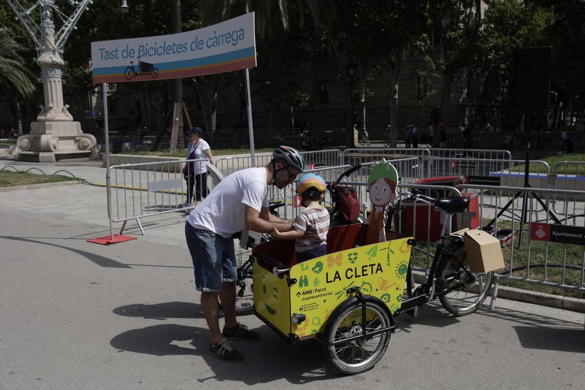 La fiesta de la bicicleta regresa a las calles de Barcelona con la Bicicletada.