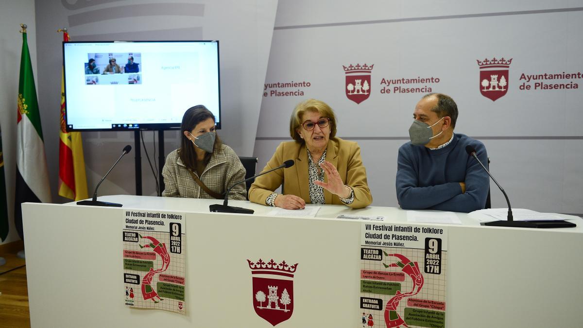 Presentación del festival de folclore infantil de Plasencia.