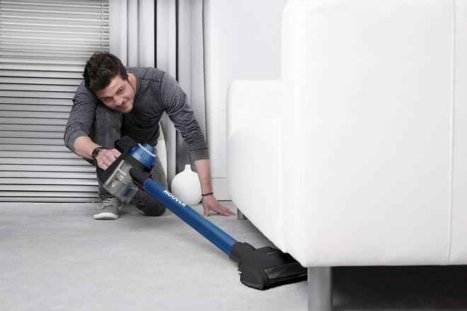 Hoover Freedom FD22L 2-in-1 - Aspirador escoba sin cable y de mano, hasta 20 mins. de autonomía, batería de litio 22V, color azul