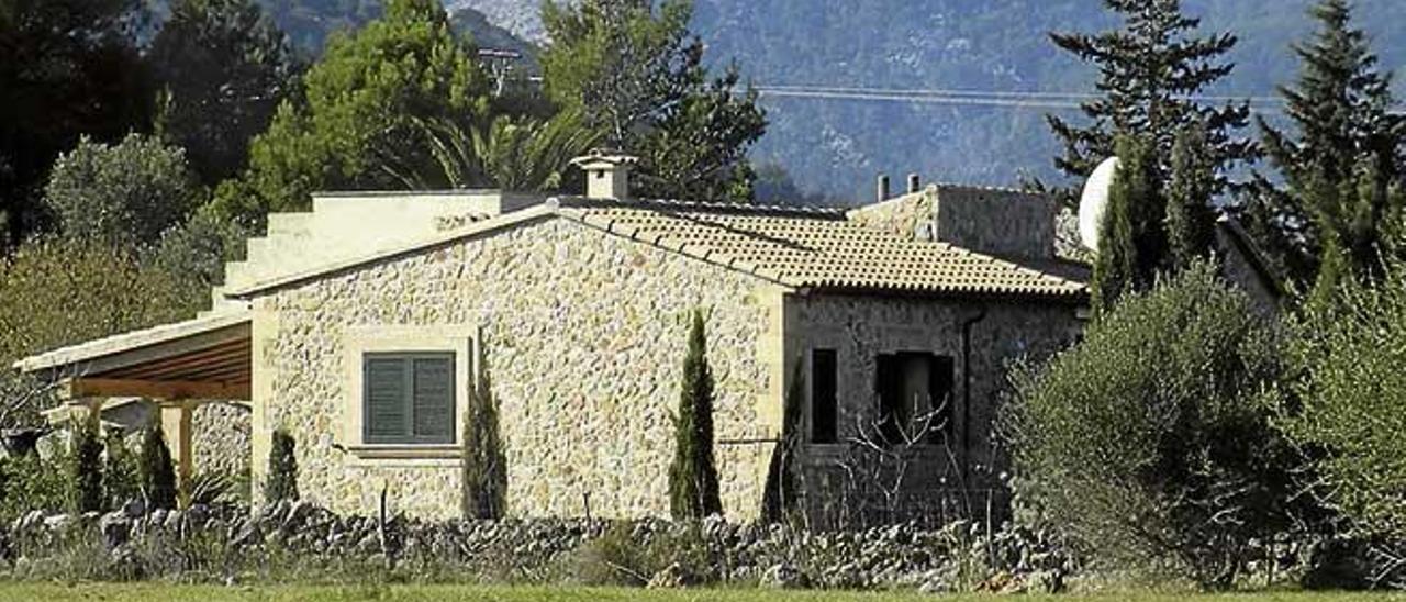 El chalet de Pollença, antes del derribo.