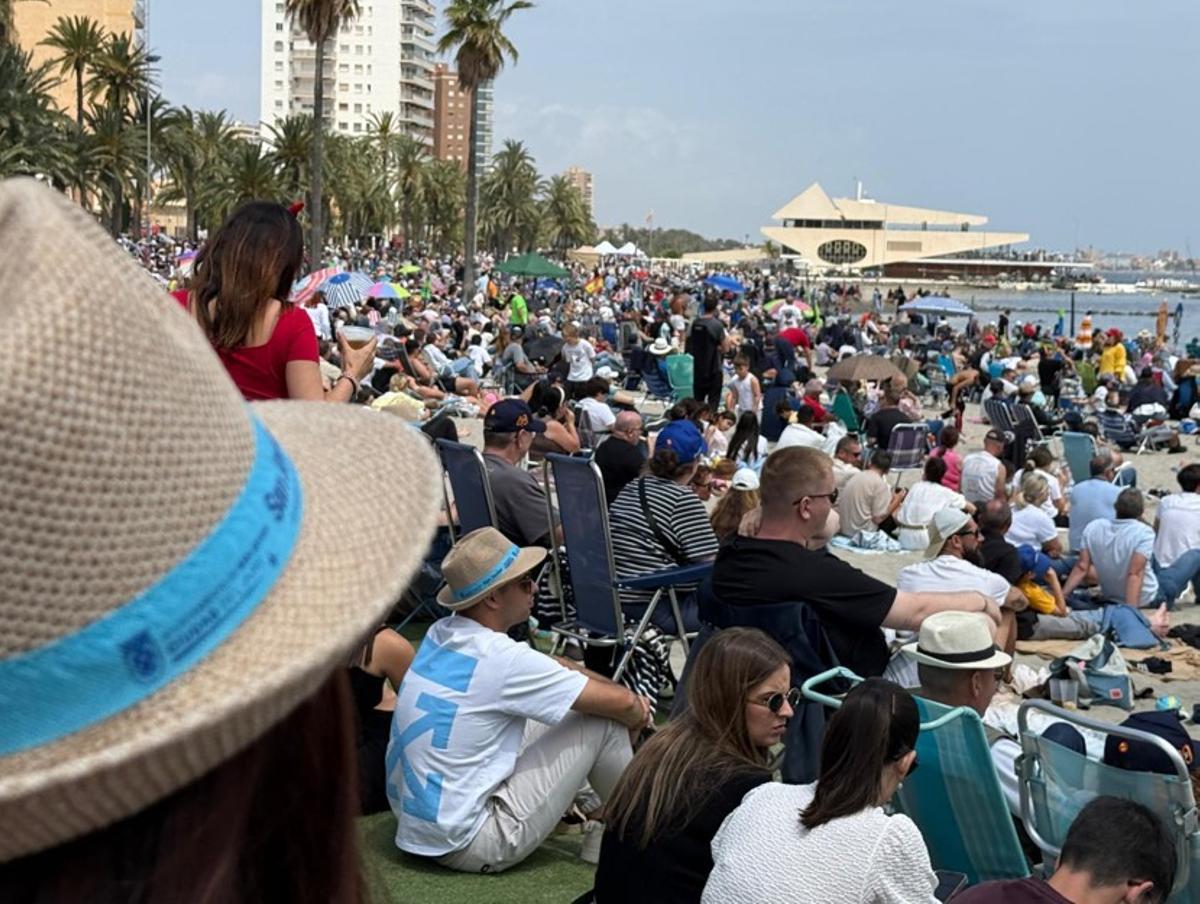Las playas de Santiago de la Ribera durante el Festival Aéreo de San Javier