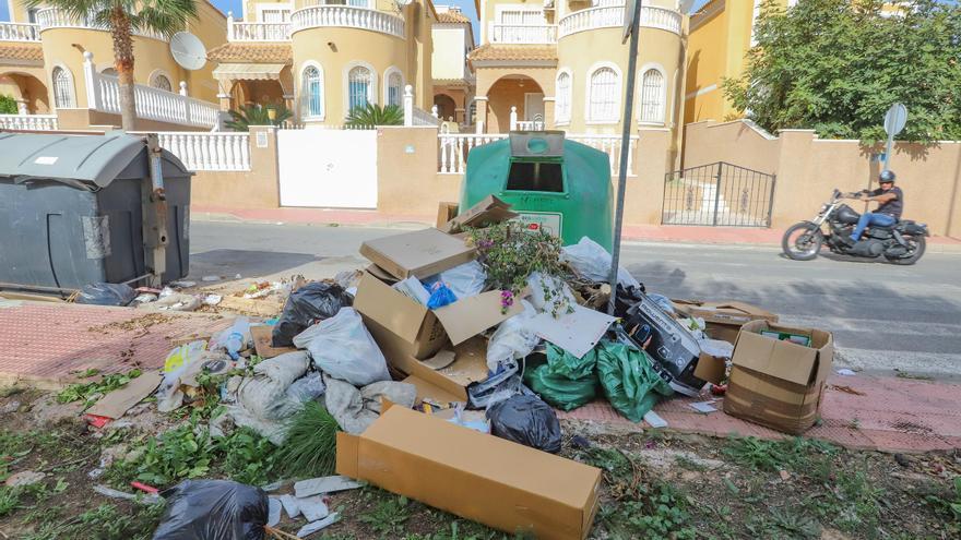 Los trabajadores de Limpieza Viaria y basuras de Orihuela reclaman mejoras