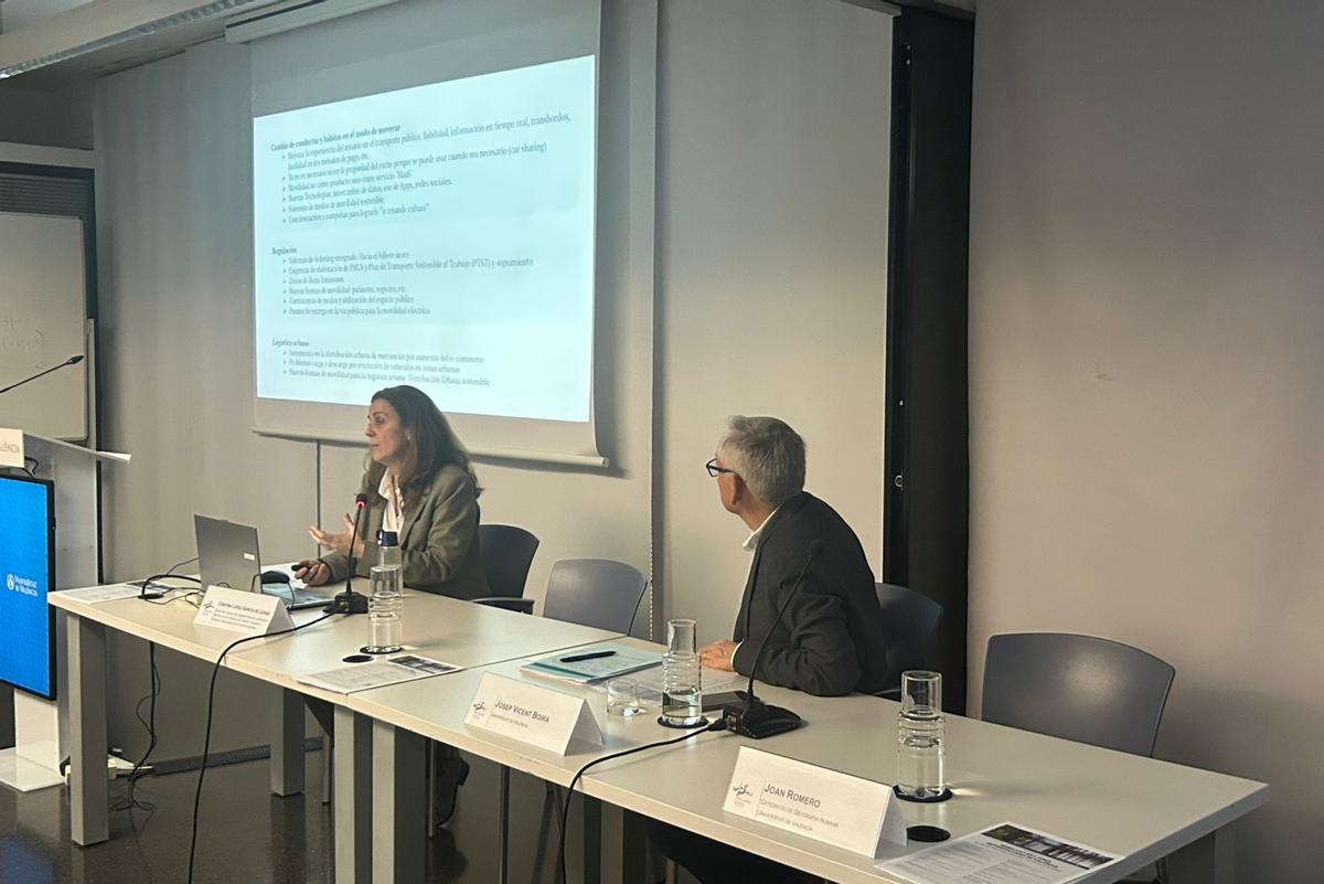 Mesa sobre la movilidad en el área metropolitana de València.