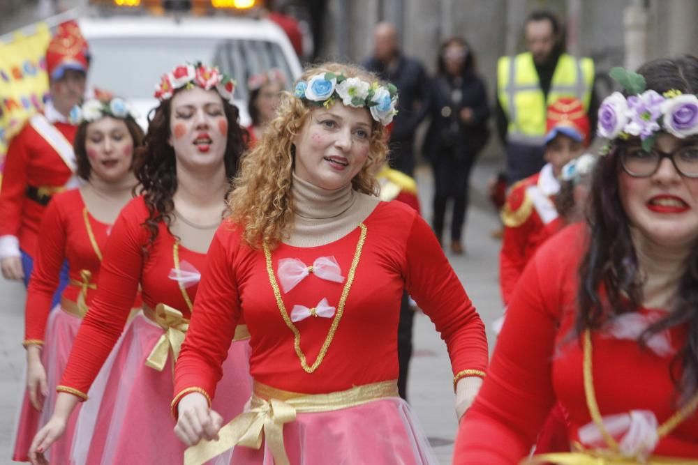 Un concurrido desfile de disfraces infantil inaugura las jornadas de comparsas en Marín