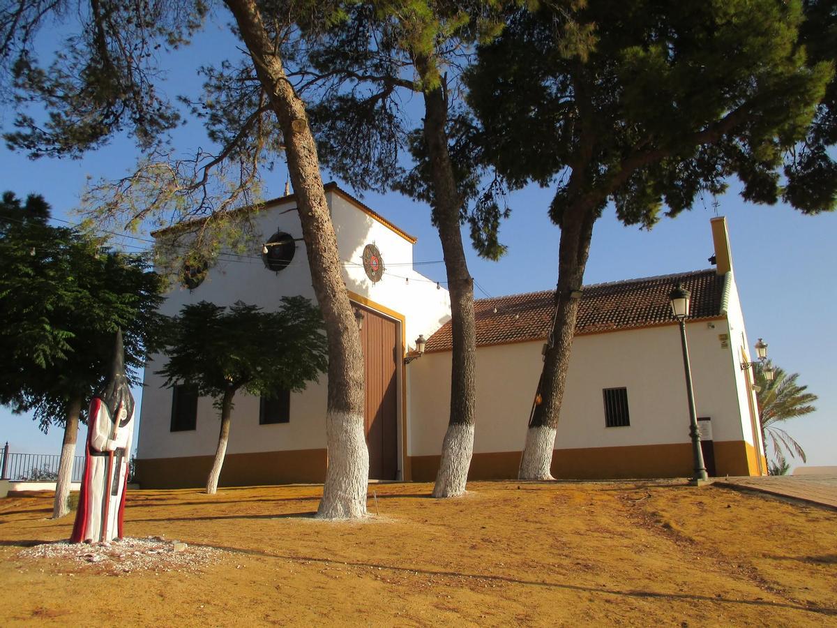 La obra 'Nazareno', situada en las inmediaciones de la ermita del Calvario de Fernán Núñez.