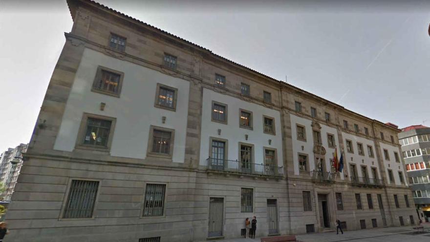 Exterior de la Audiencia de Pontevedra. // GSV