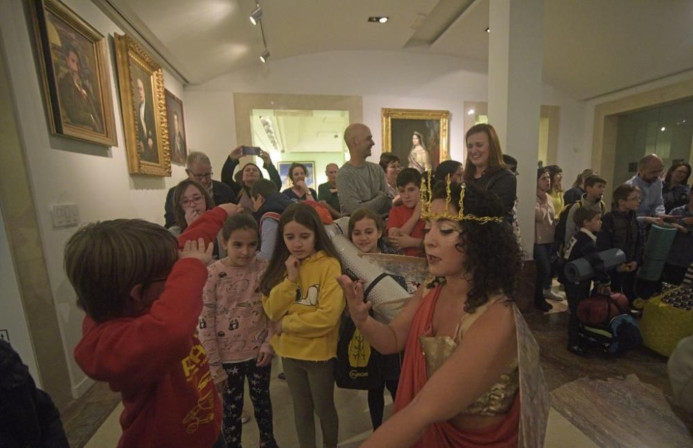 'Noche en los museos' con niños en el Mubam