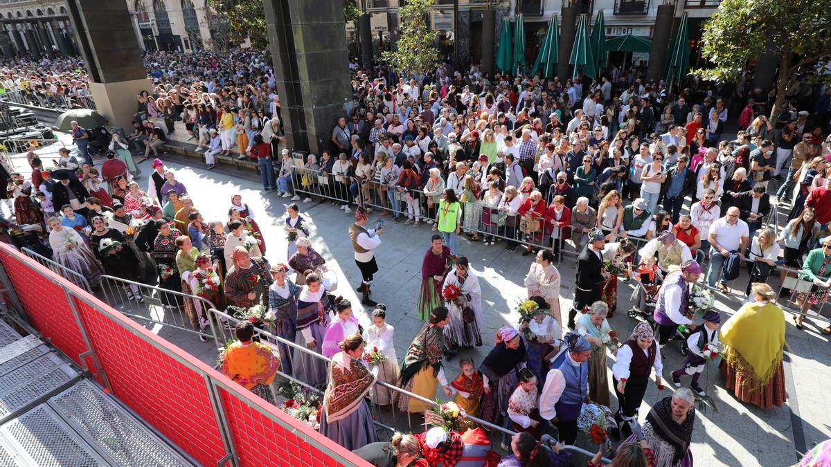 PILAR 2022. OFRENDA DE FLORES A LA VIRGEN DEL PILAR