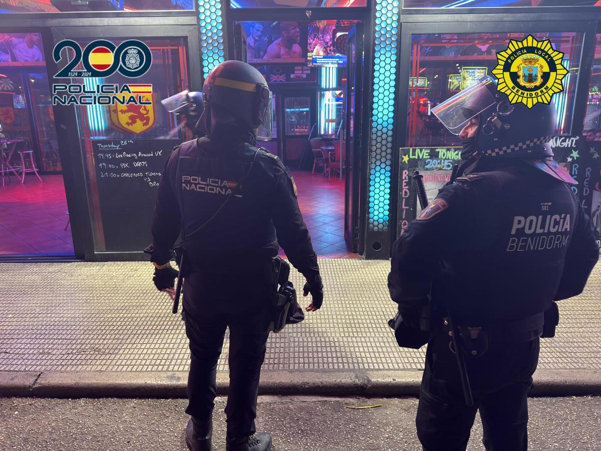 Imagen del operativo policial en Benidorm.