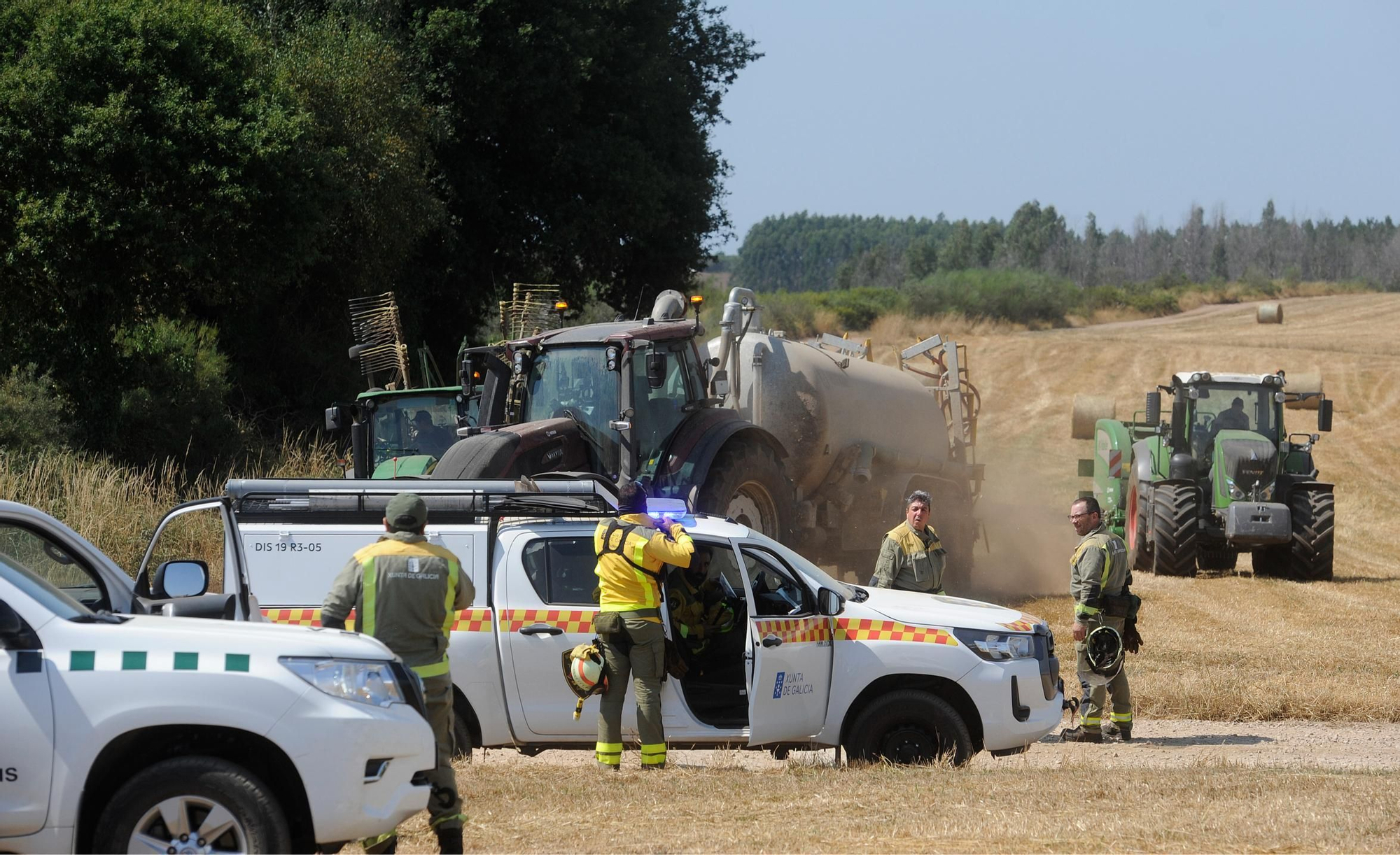 Una chispa provoca un incendio forestal en Lalín
