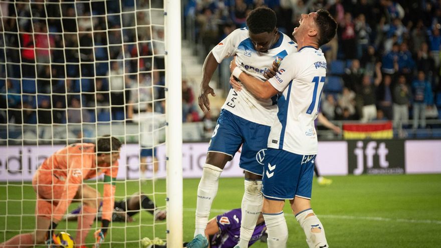 El CD Tenerife, solo 488 minutos por delante en la Liga 24/25