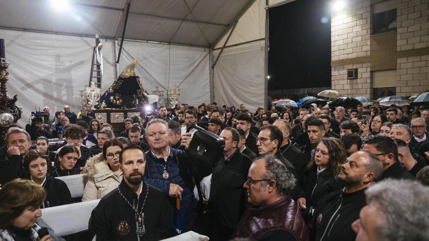 El temporal ahoga el Miércoles Santo en Mérida