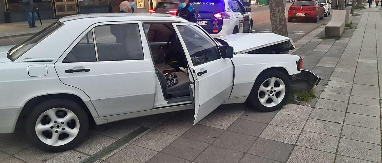 Un desmayo en plena rotonda de A Lonxa. | FDV