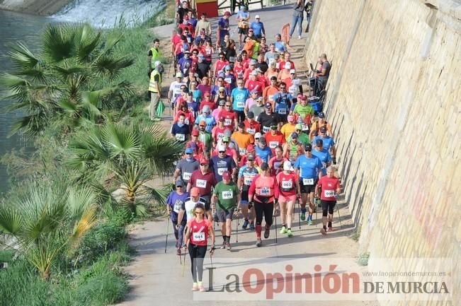 Marcha Nórdica en la mota del río Segura