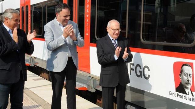 L'alcalde de Manresa bateja una unitat de tren amb el nom d'Enric Prat de la Riba