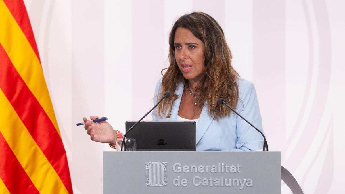Patrícia Plaja en la roda de premsa d’ahir, on va explicar l’acord dels dos partits de govern |  DAVID ZORRAKINO/EP