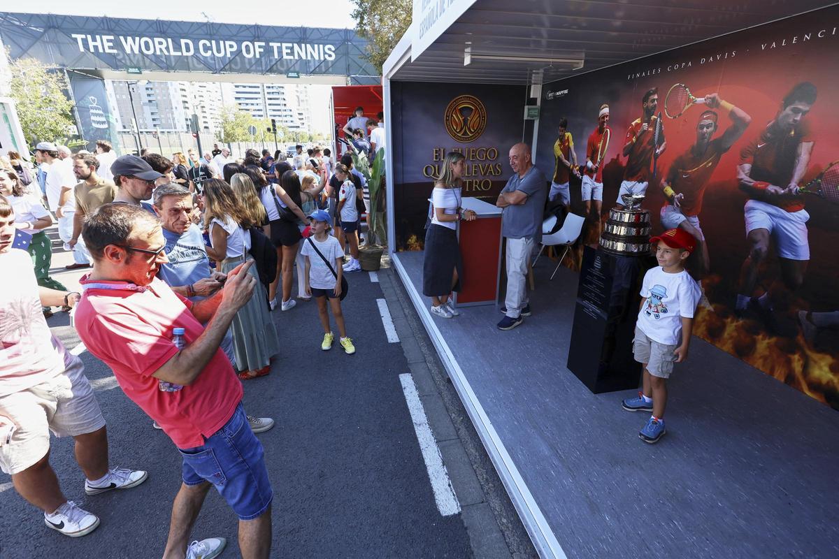 Empieza el espectaculo de la Davis