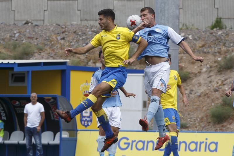 21.04.18 Las Palmas de Gran Canaria. Fútbol tercera división temporada 2017-18. Las Palmas C - Cotillo. Anexo Estadio de Gran Canaria.  Foto Quique Curbelo  | 21/04/2018 | Fotógrafo: Quique Curbelo