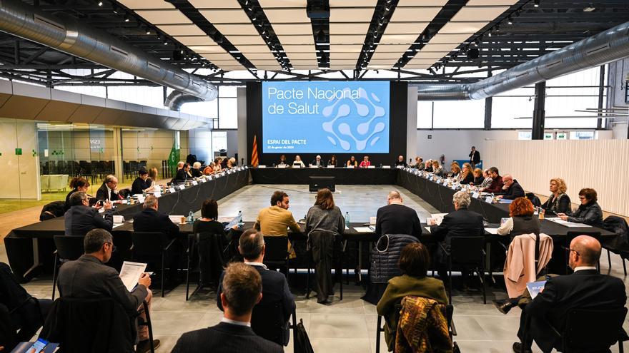 Un moment de la segona sessió del Pacte Nacional de Salut, celebrada a l'Espai Bital de l'Hospitalet de Llobregat