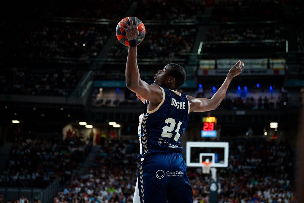 Las imágenes del Real Murcia-UCAM Murcia, primer partido de la final de la ACB