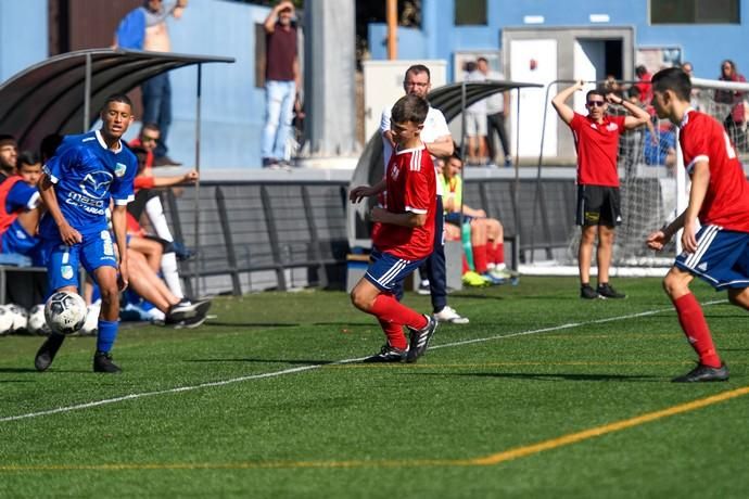 25-01-20  DEPORTES. CAMPOS DE FUTBOL DE LA ZONA DEPORTIVA DEL PARQUE SUR EN  MASPALOMAS. MASPALOMAS. SAN BARTOLOME DE TIRAJANA.  San Fernando de Maspalomas Santos- Veteranos del Pilar (Cadetes).  Fotos: Juan Castro.  | 25/01/2020 | Fotógrafo: Juan Carlos Castro