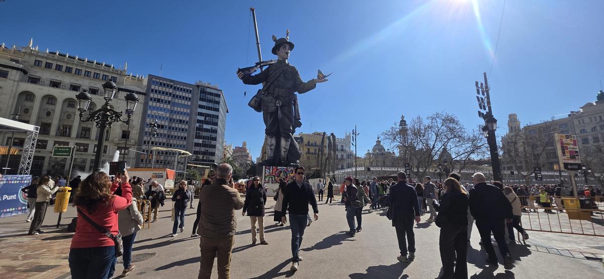 La falla municipal de 2027 recibe las primeras visitas