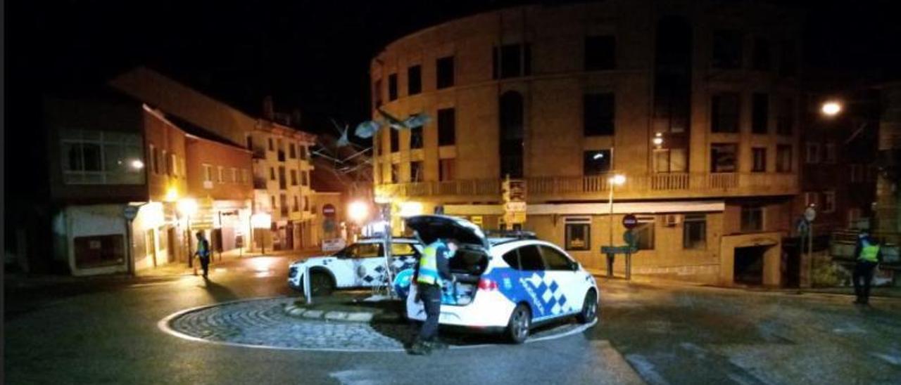 Un control reciente de la Policía Local moañesa.   | FDV