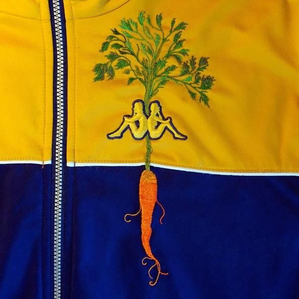 Bordados de James Merry: Sudadera de Kappa