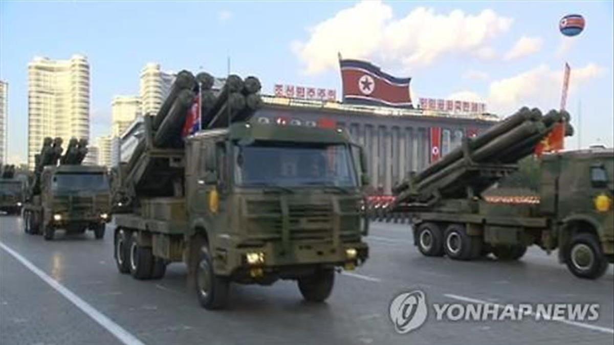 Imagen de un vídeo de un desfile armamento militar norcoreano en Pionyang.