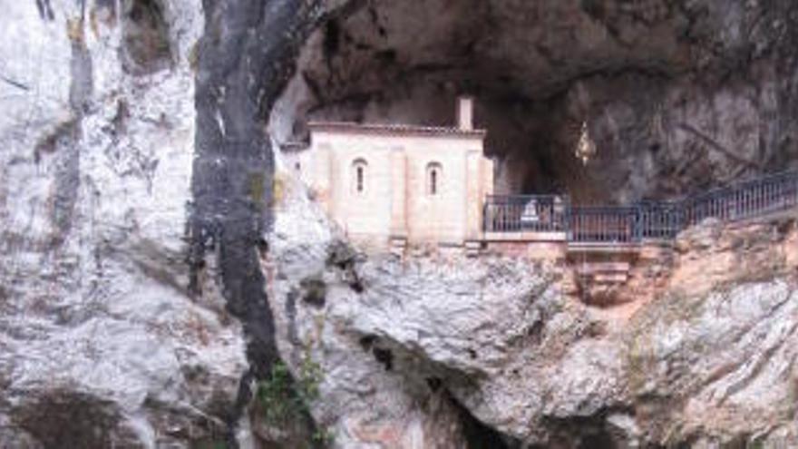 Espectacular reaparición de &quot;El Chorrón&quot; de Covadonga