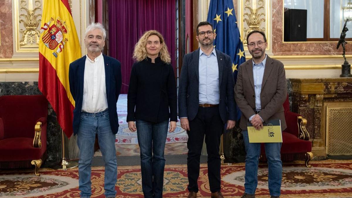 Los diputados de Baleares Pablo Jiménez, Joan Ferrer y Josep Castells junto a Maritxell Batet, presidenta del Congreso