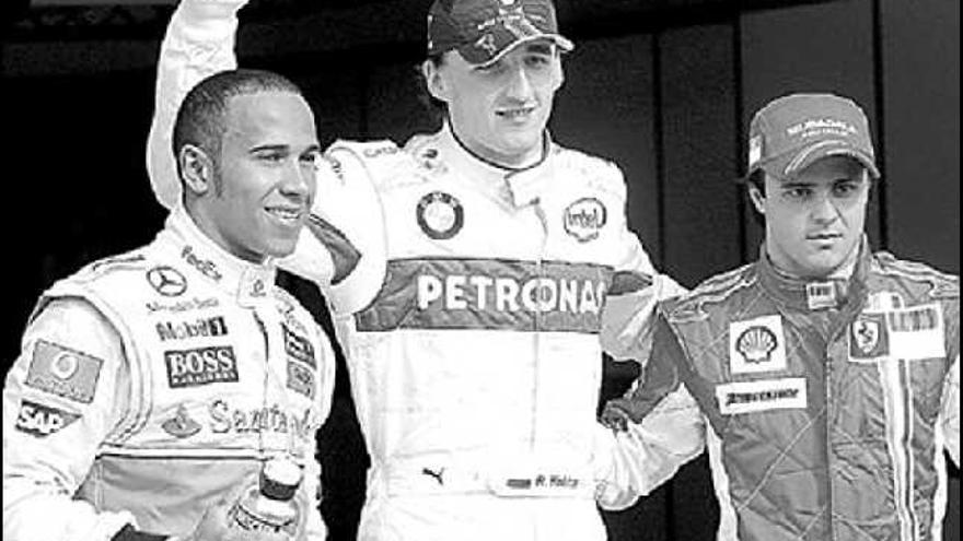 Hamilton, Kubica y Massa, ayer tras la sesión de calificación. / Kerim Okten