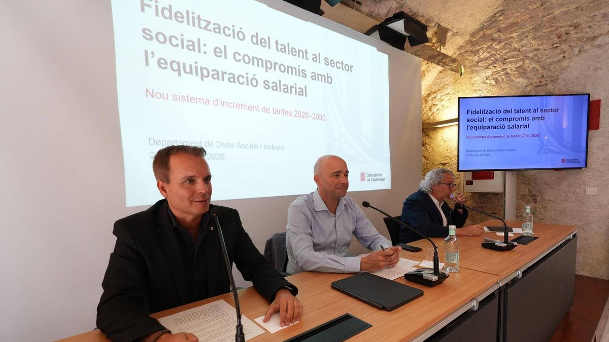 Un moment de la presentació de l'acord, aquest matí a la seu de la Generalitat a Girona.