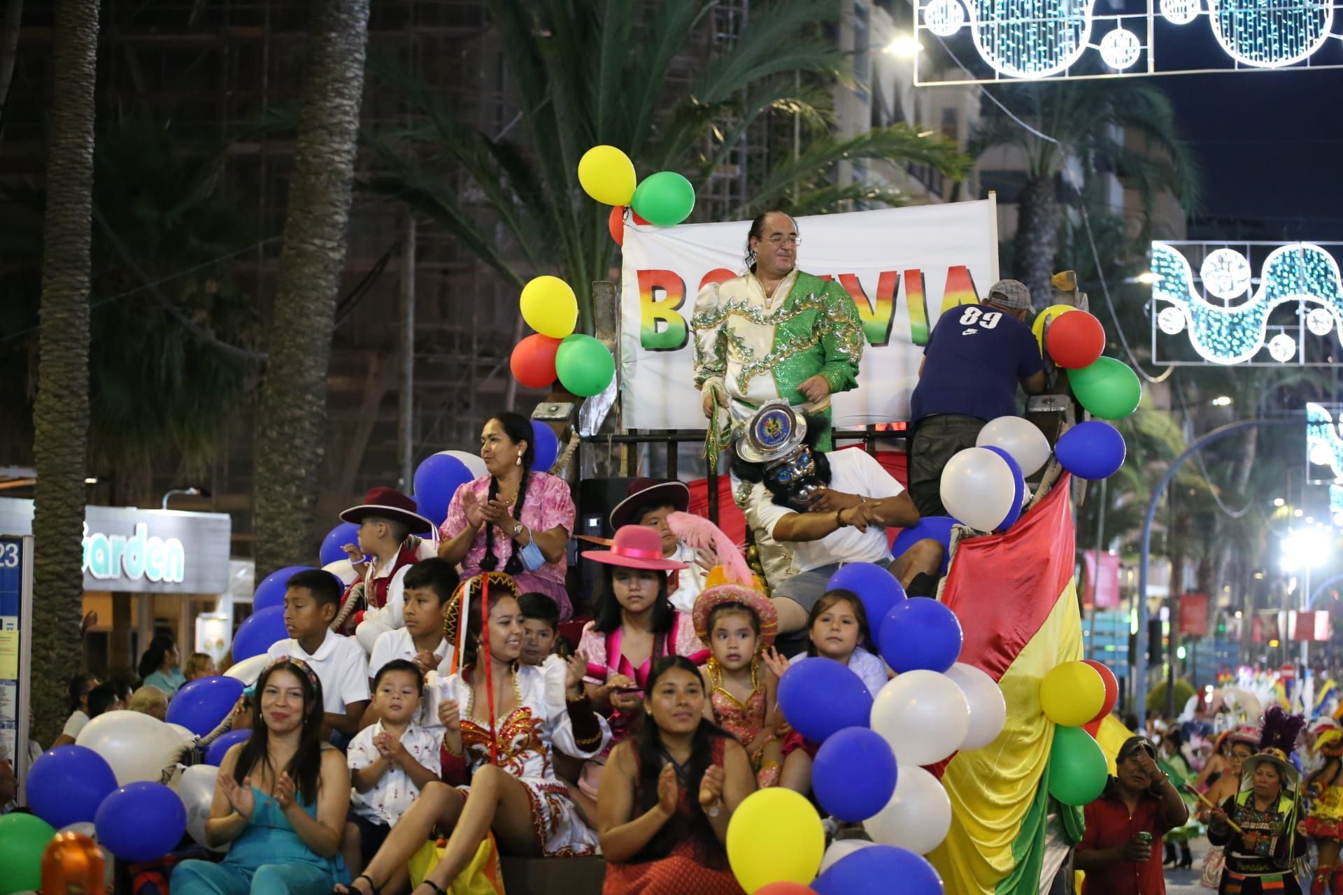 Desfile Folclórico Internacional de las Hogueras de Alicante 2022