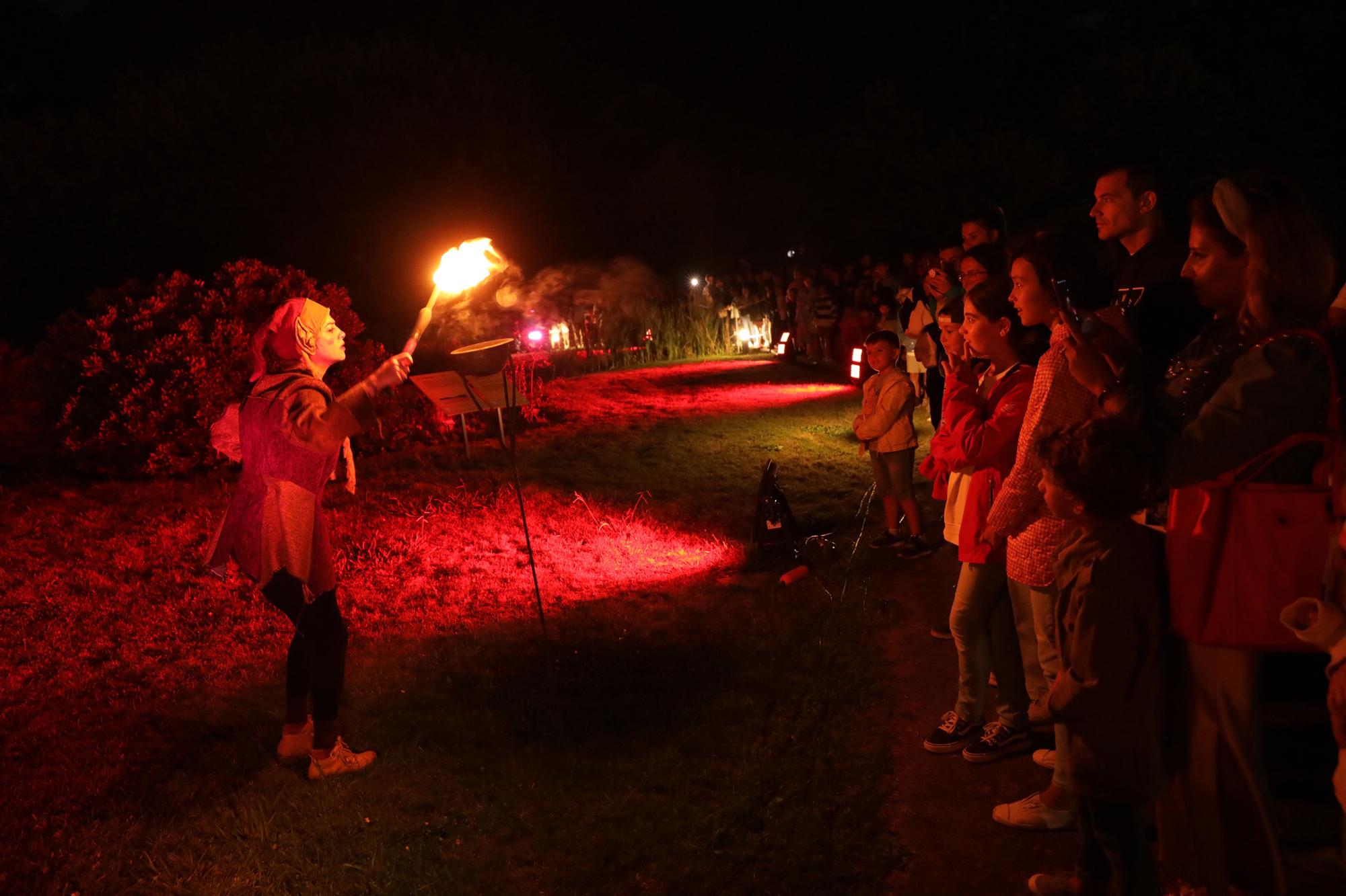 En imágenes: El Jardín Botánico de Gijón acoge las Noches Mágicas