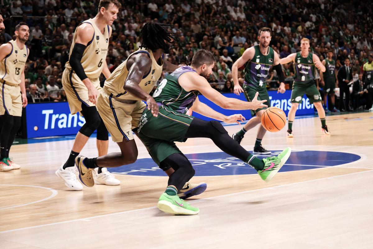 Liga Endesa | Unicaja - FC Barcelona, en imágenes