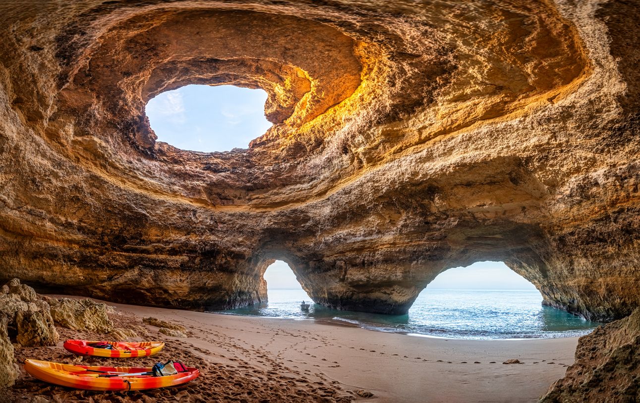 Benagil alberga uno de los fenómenos geológicos más impresionantes del Algarve.