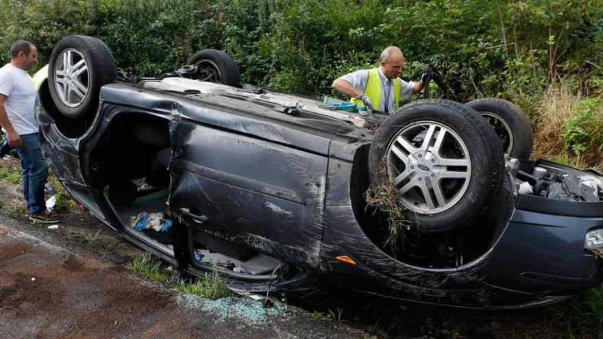 Estado en el que quedó el vehículo siniestrado en La Plata.