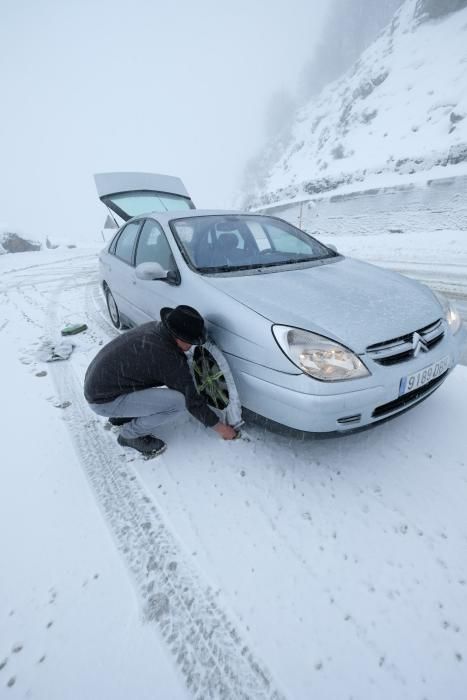 Así se vive el temporal en Pajares