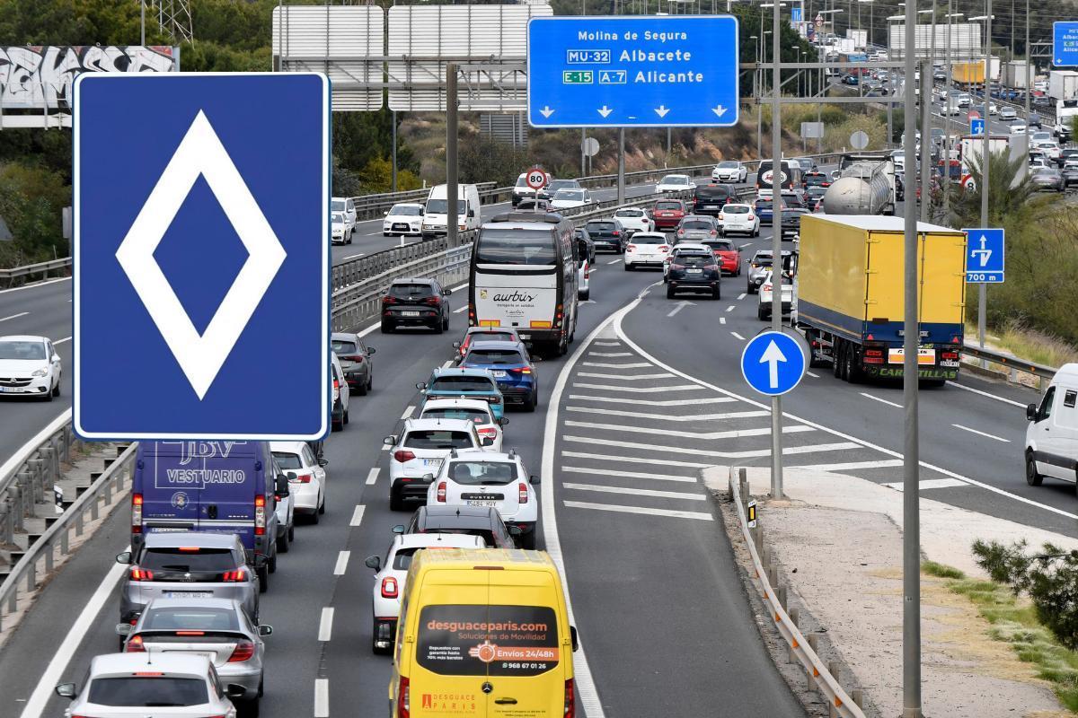Nueva señal de la DGT: qué significa y a quién afecta.