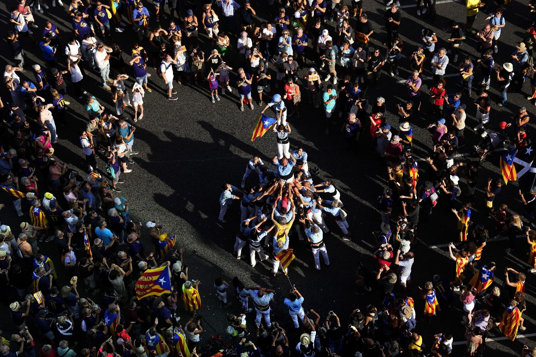 Així ha estat la manifestació convocada per l'ANC per la Diada a Barcelona amb el lema 'Via Fora'