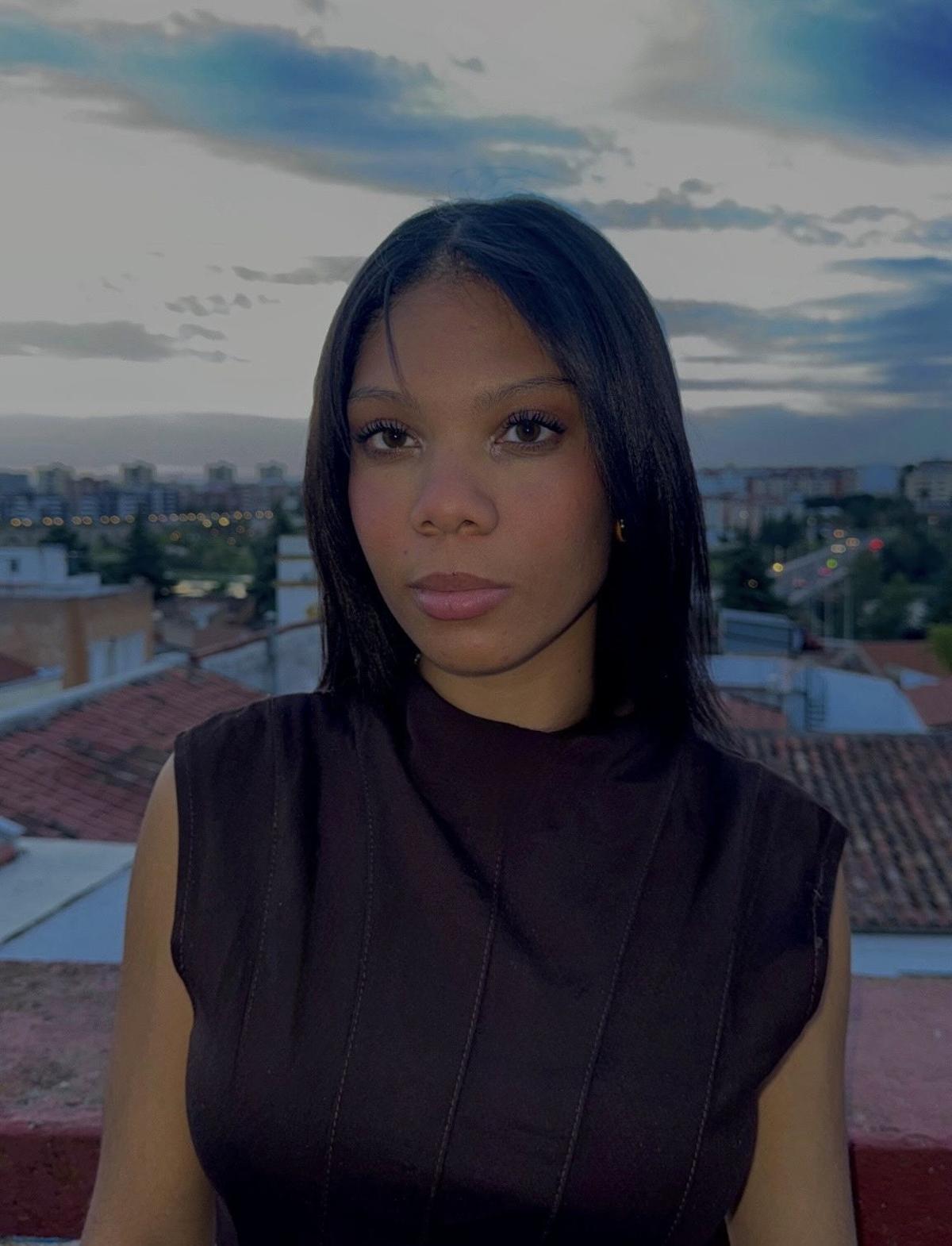 Angely Muñoz, graduada en Derecho