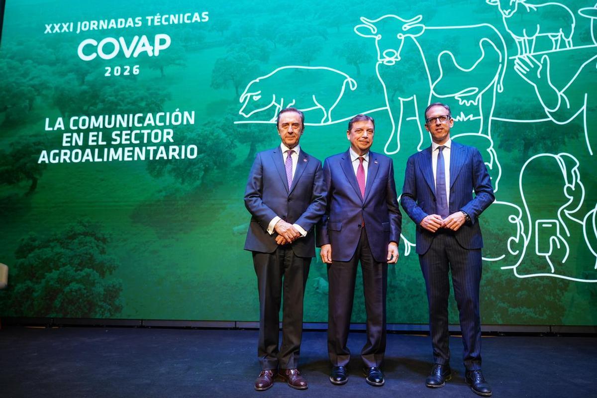 Ricardo Delgado, Luis Planas y Santiago Cabello, en las jornadas técnicas de Covap.