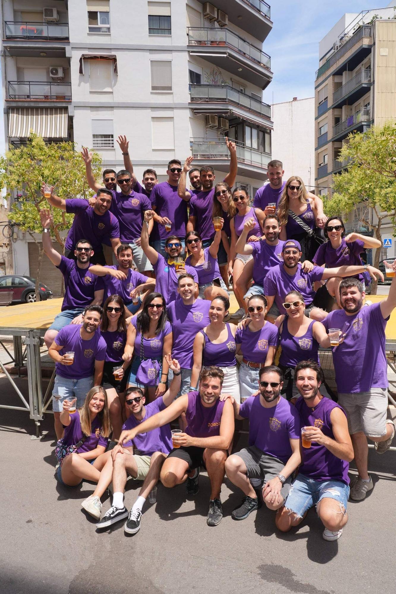 El Grau da inicio a las fiestas de Sant Pere con pólvora, bous y música