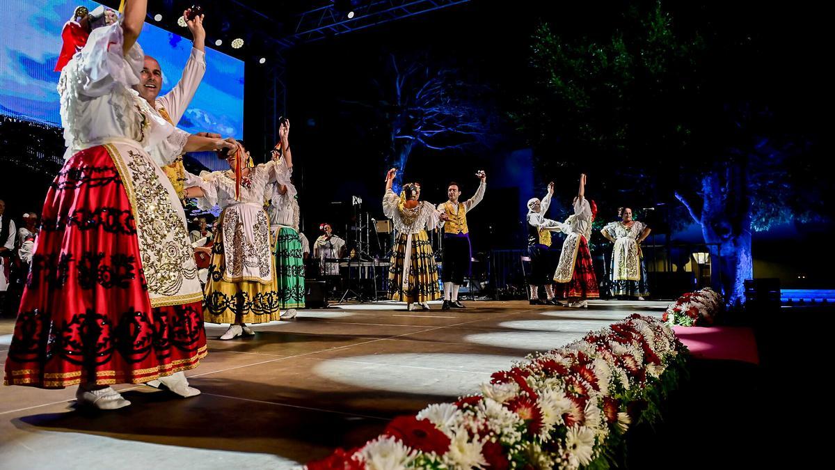 Los Gofiones ponen el broche de oro al XXXII Festival Nacional de Folklore Isla de Gran Canaria en Guía