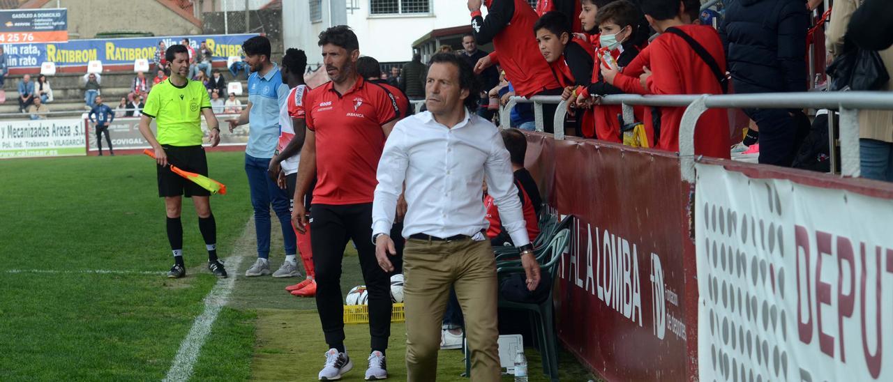 Miguel Domínguez seguirá como segundo entrenador de un Luisito que completa el cuerpo técnico con nuevos integrantes.