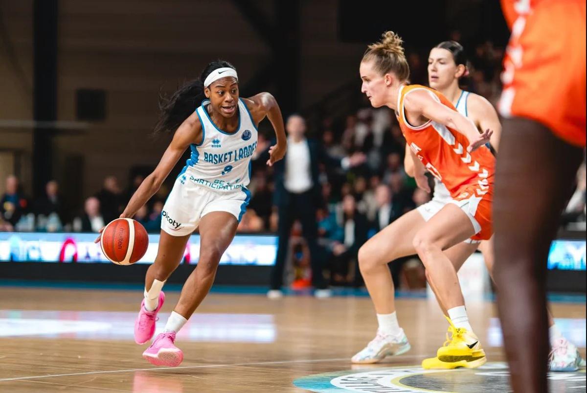 Leo Fiebich, con 13 puntos y 17 de valoración, fue la mejor taronja