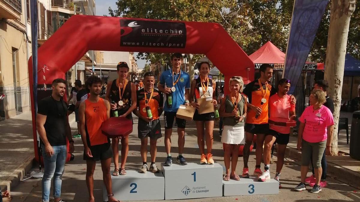 Podios masculino y femenino de la carrera disputada en Llucmajor