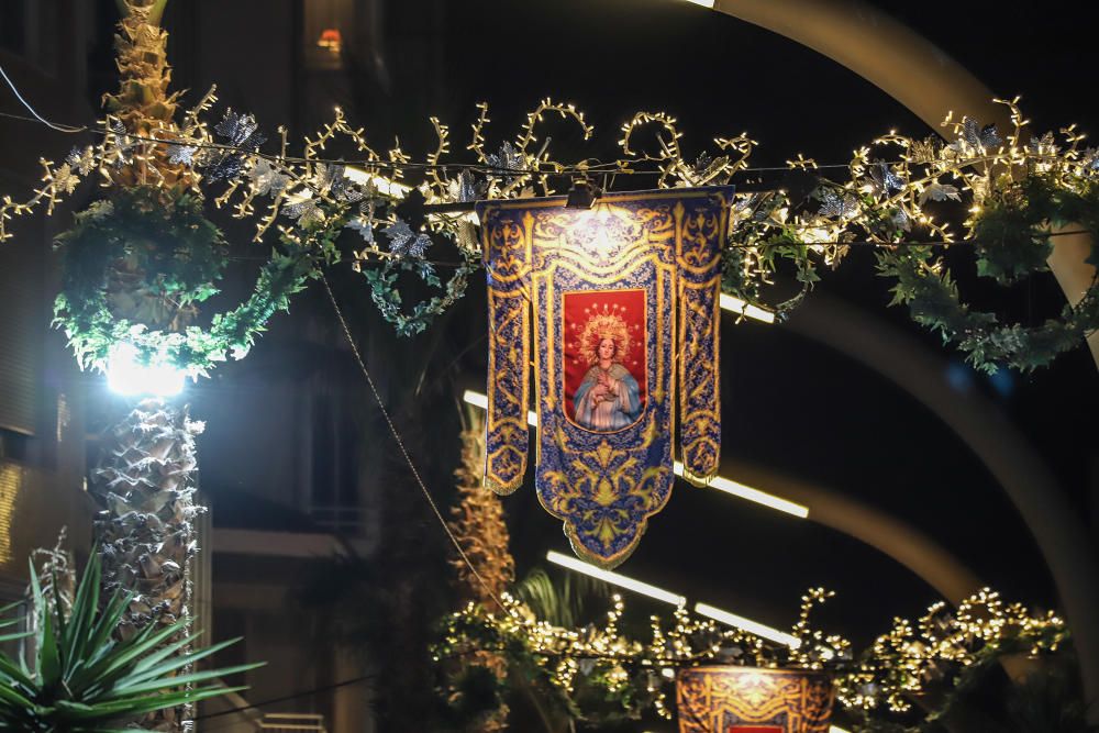 Las fiestas patronales culminan con la misa y procesión en honor a la Inmaculada Concepción en Torrevieja