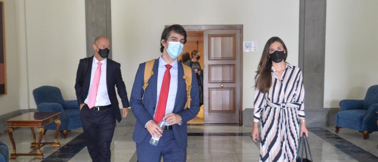 El presidente de la ZEC, Pablo Hernández, y la vicepresidenta, María José Miranda.